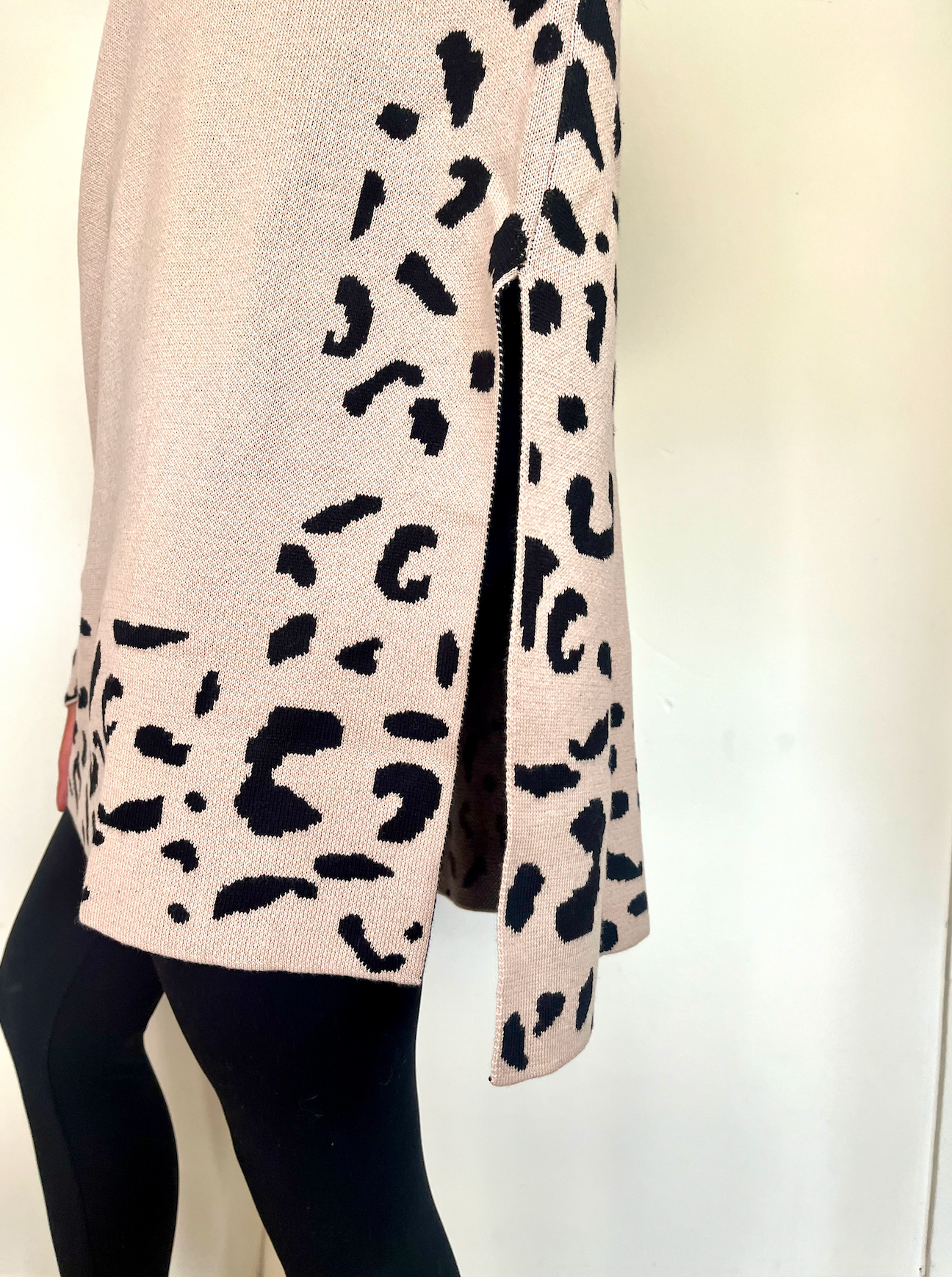 Plus Size Leopard Sleeve Sweater