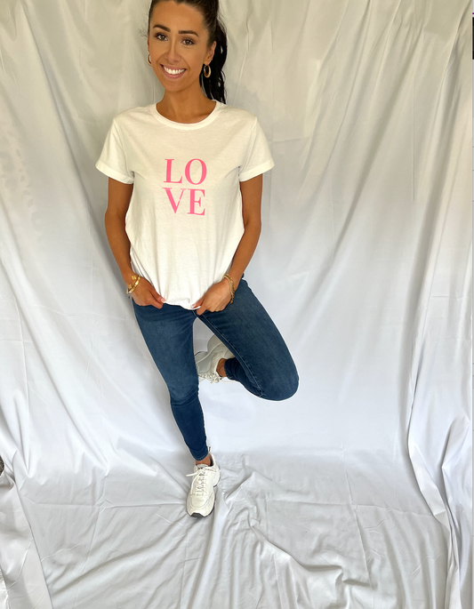 LOVE Tee